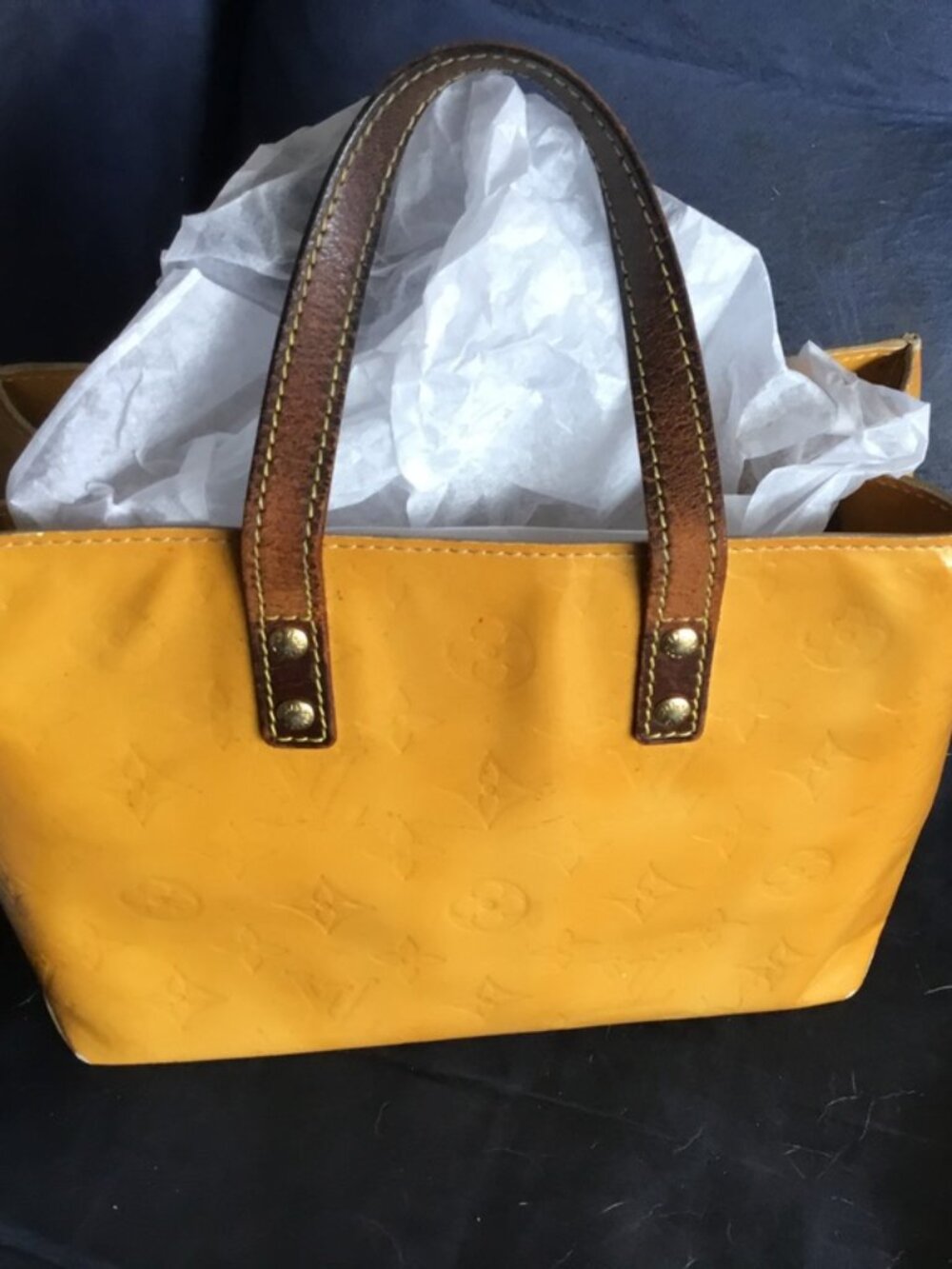 FLAW: Louis Vuitton Vintage Monogram Vernis Reade PM - Beige (France, 2004)